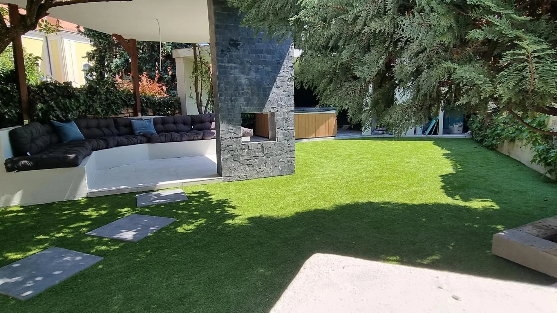 Loft Garden Villa - 4 Bedroom 3 Ba, Sleeps 10, 7 Min To Downtown Budapest