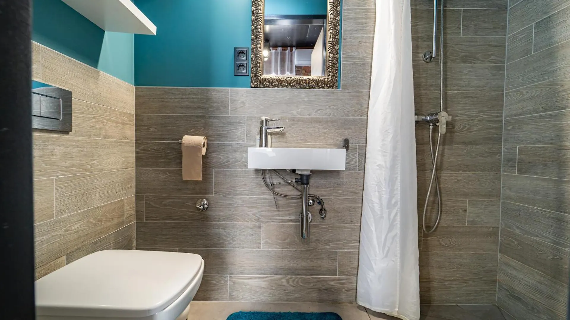 Loft Garden Villa - 4 Bedroom 3 Ba, Sleeps 10, 7 Min To Downtown Budapest